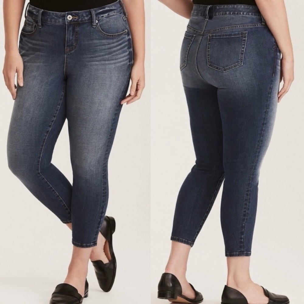 torrid Medium Wash Premium Stretch High-Rise Curvy Skinny Blue Jean - 28S/Short